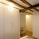 Ramblas Apartments - 01