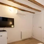 Ramblas Apartments - 01