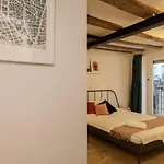 Ramblas Apartments - 01